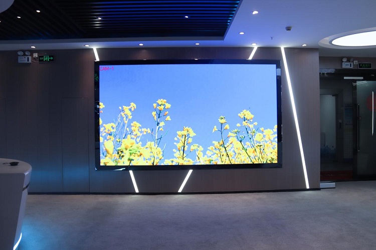 显示行业持续细分化，华邦瀛重点发力COB