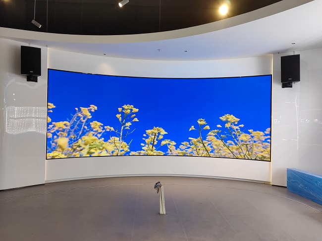 华邦瀛COB显示屏：高清高亮，引领显示技术新潮流