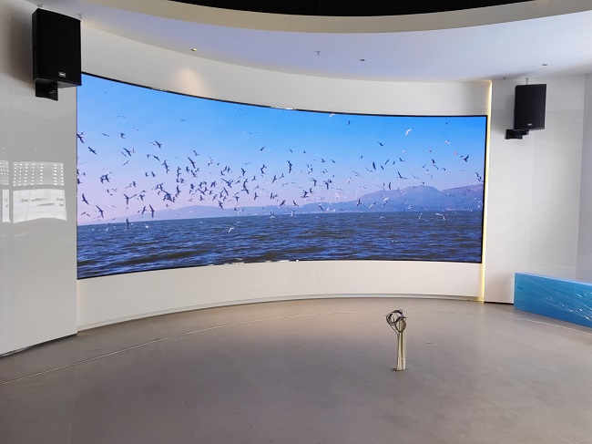 华邦瀛P0.78COB小间距显示屏在会议场景的应用